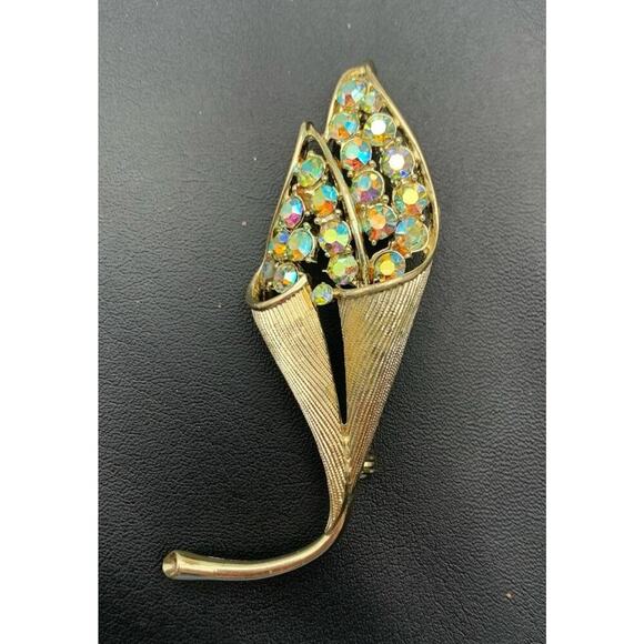 Vintage CORO Stunning AB Aurora Borealis RHINESTONES Gold Tone Flower Brooch - Picture 2 of 5